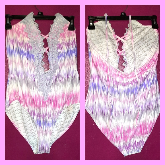 Marilyn Monroe Other - Marilyn Monroe Junior XL Plunging Halter One Piece